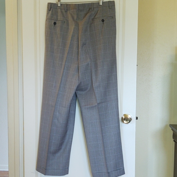 Gray two piece Earvin Magic Johnson men's suit - Picture 8 of 8